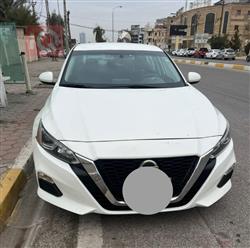 نيسان ألتيما